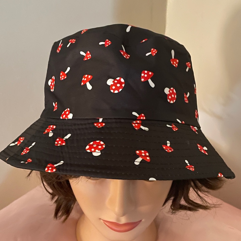 Retro Mushroom 🍄 Print bucket hat - Picture 3 of 7